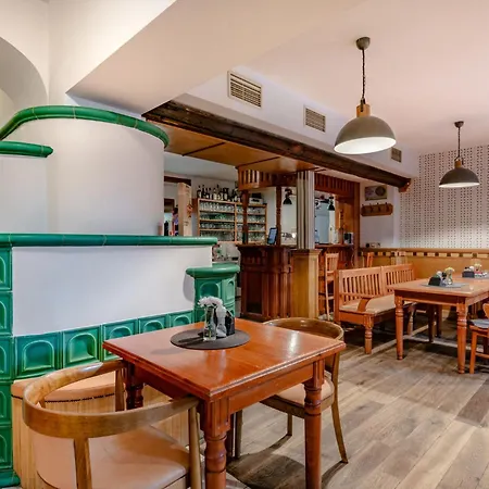 乌克兹齐酒店 酒店 特普利采